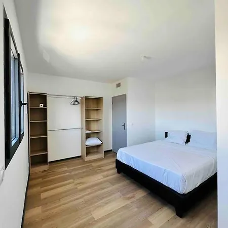 Detente Et Plaisir : Moderne Avec Piscine * Saint-Andre-de-Sangonis